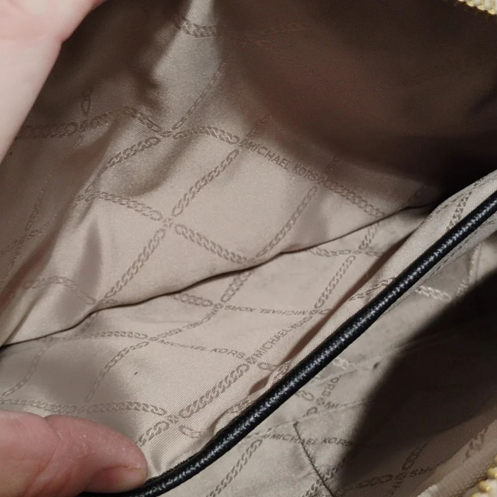 SALE! Authentic Michael Kors Jet Set Crossbody Bag